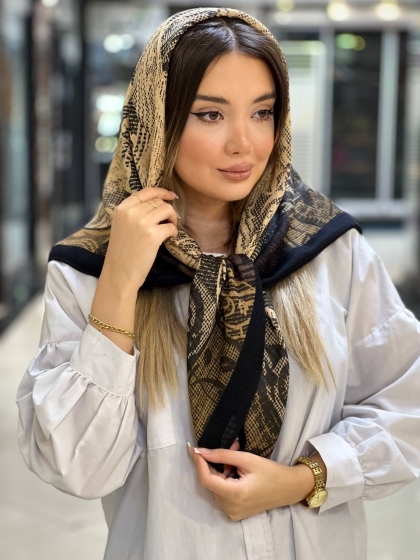 روسری نخی ژاکارد دور دست دوز کد 2405