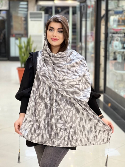 شال نخی برجسته پاییزه منگوله دار کد 639