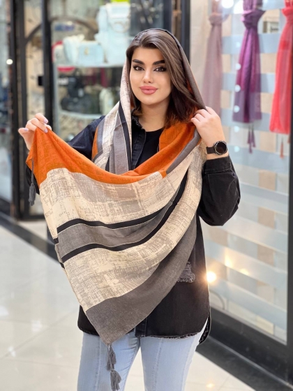 شال نخی صابونی منگوله دار کد 786