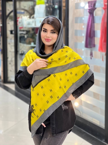 روسری نخی سرژه دور دست دوز کد 825