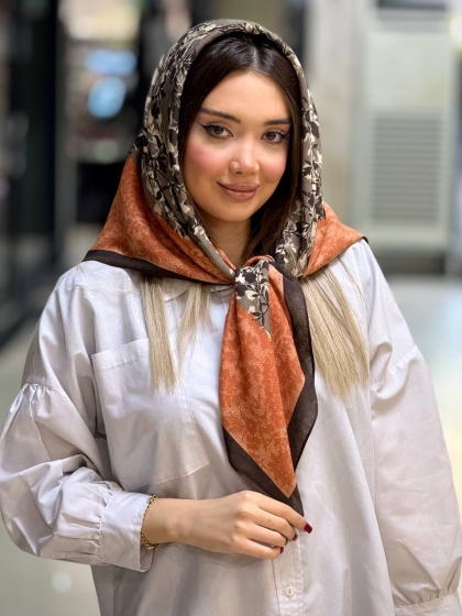 روسری نخی ژاکارد دور دوخت کد 2597