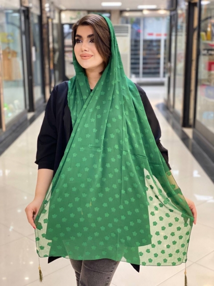 شال نخ و حریر طرح گل منگوله دار کد428