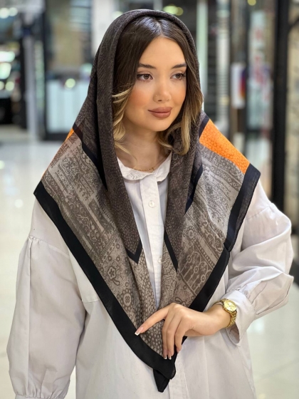 روسری نخی ژاکارد دور دست دوز کد 2439