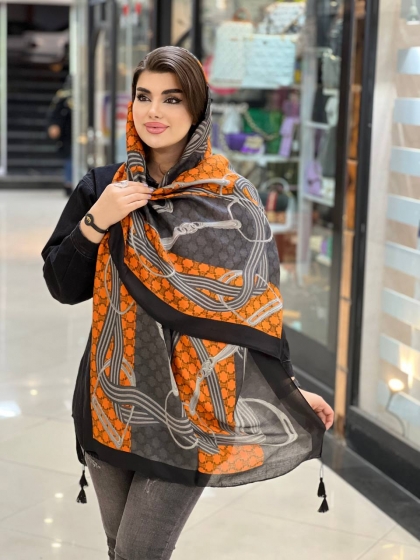 شال نخی صابونی منگوله دار کد889